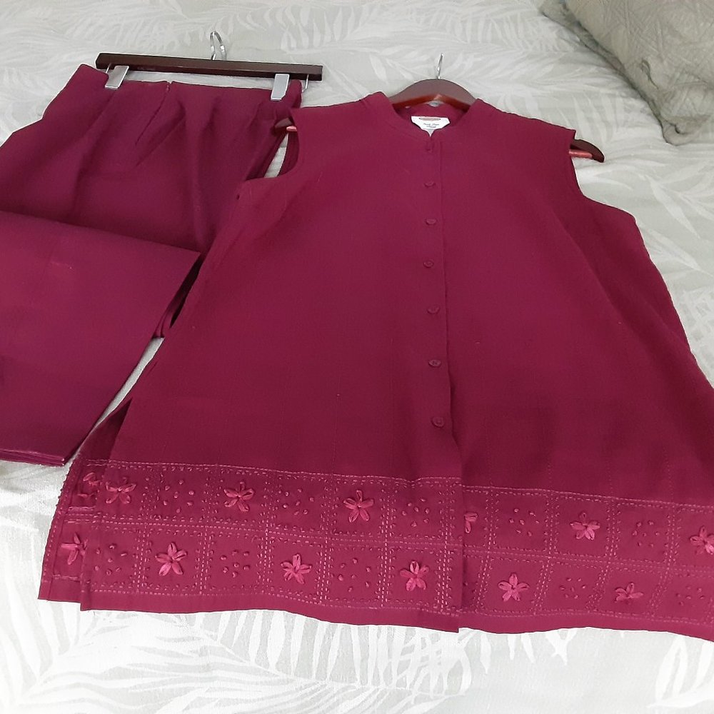 Taylor Pant Suit size 12/large